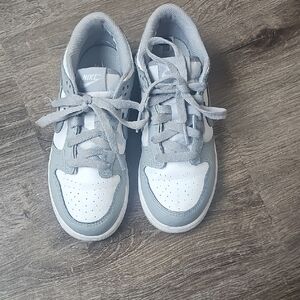 Nike Kids Sneakers in Gray and White